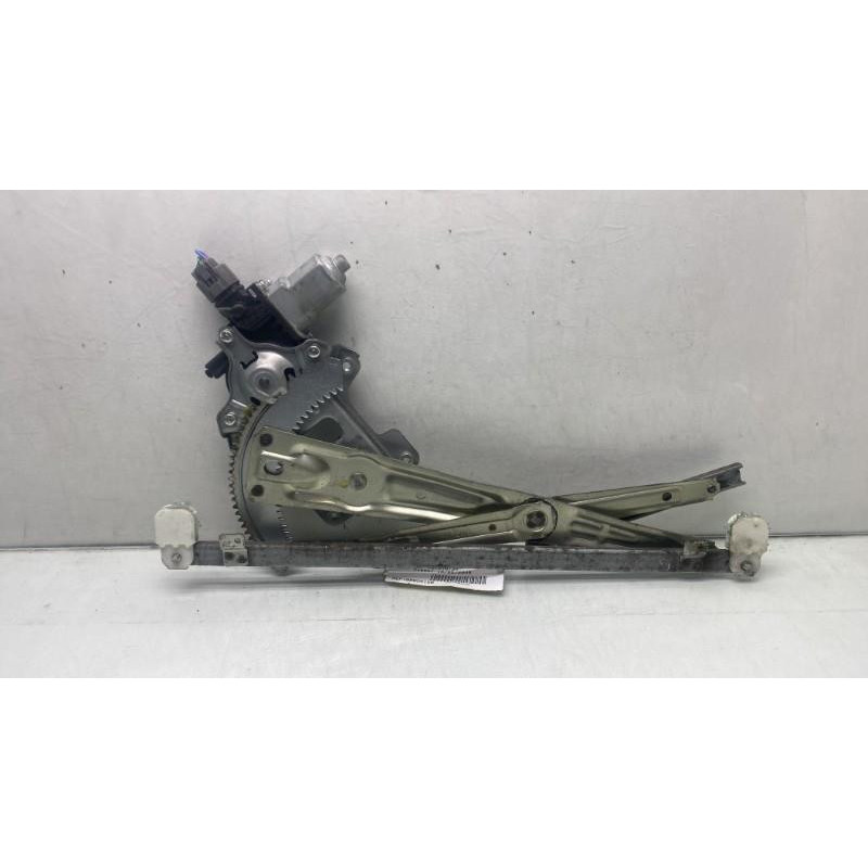 Leve vitre electrique avant gauche PEUGEOT 4007 Photo n°4