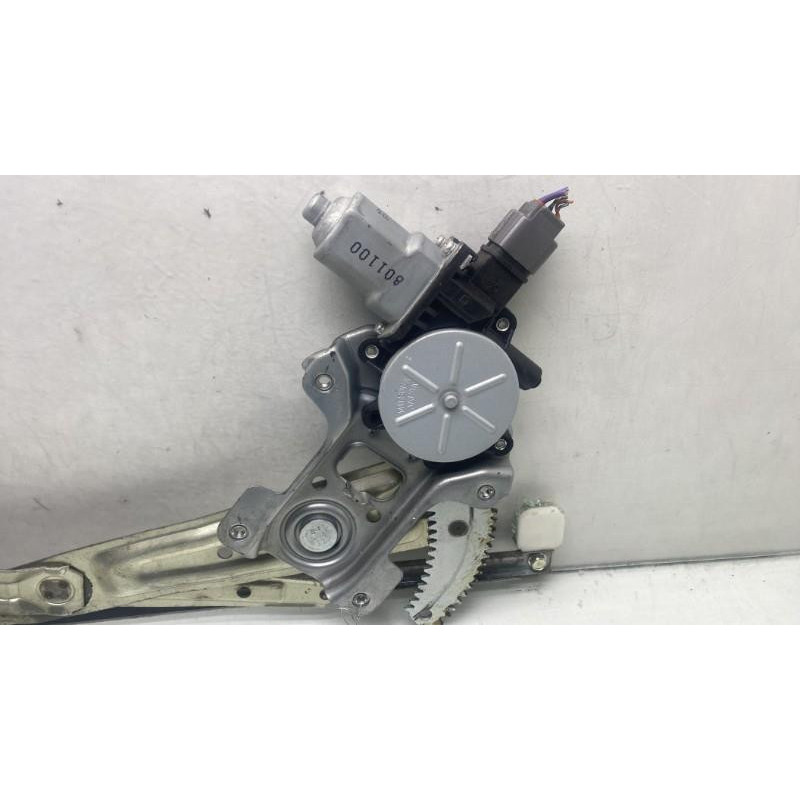 Leve vitre electrique avant gauche PEUGEOT 4007 Photo n°8