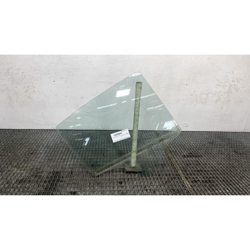 Vitre arriere droit OPEL CORSA E Photo n°3