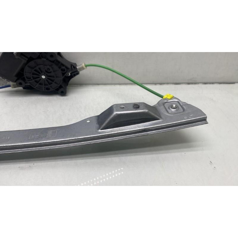Leve vitre electrique avant droit OPEL CORSA E Photo n°7