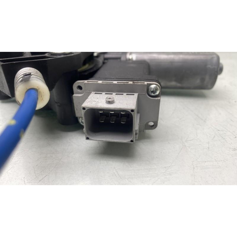 Leve vitre electrique avant droit OPEL CORSA E Photo n°9