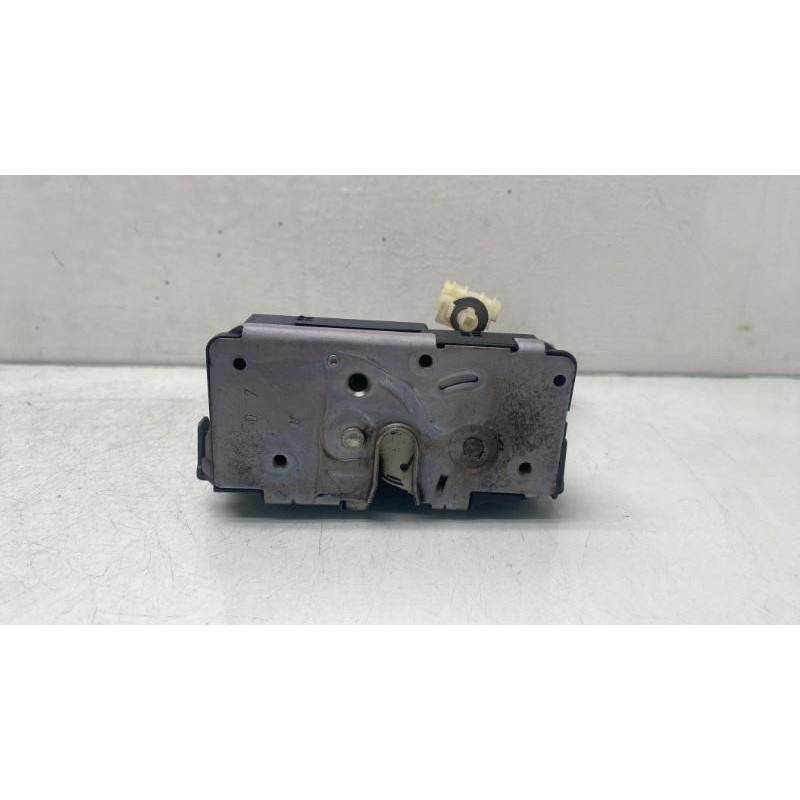 Serrure arriere droit OPEL CORSA E Photo n°1