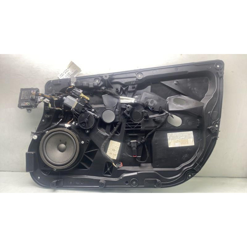 Leve vitre electrique avant droit FORD FIESTA 6 Photo n°4