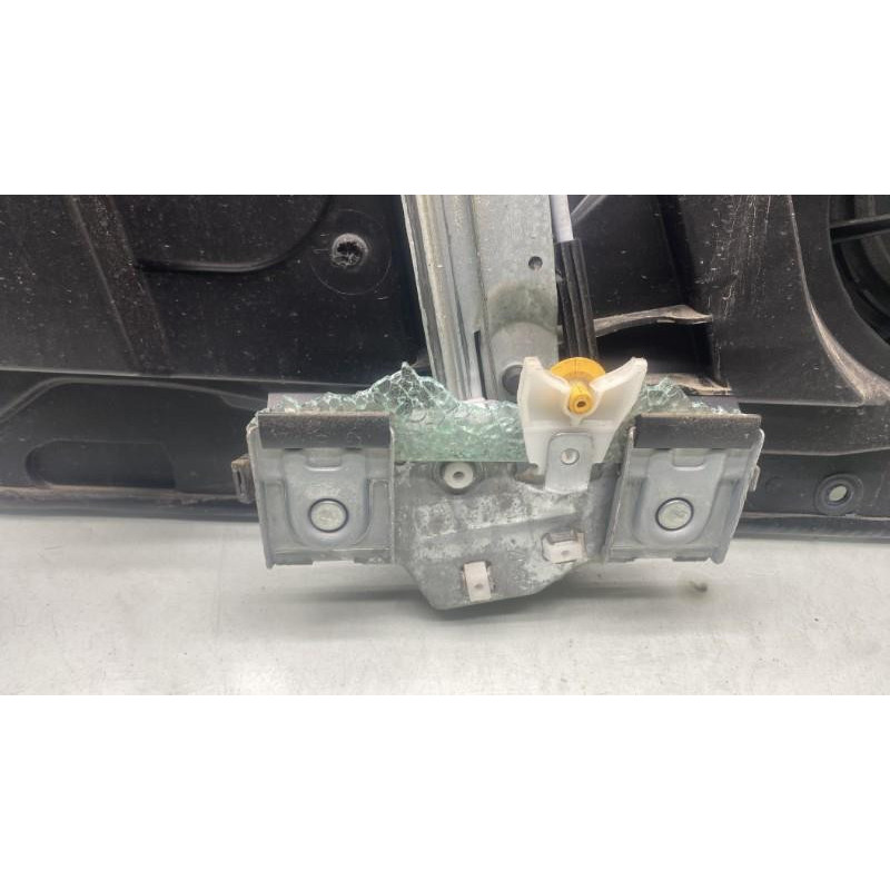 Leve vitre electrique avant droit FORD FIESTA 6 Photo n°10