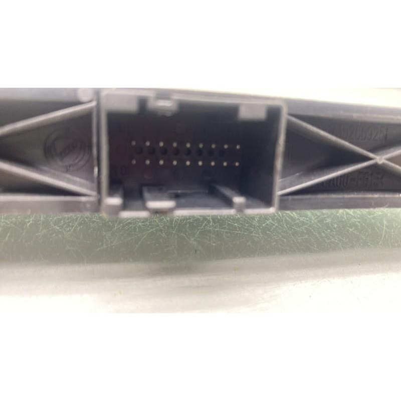 Bouton de warning ALFA ROMEO GT Photo n°4
