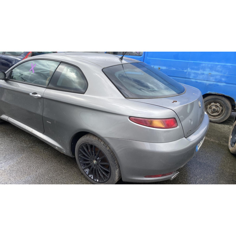 Bouton de warning ALFA ROMEO GT Photo n°18