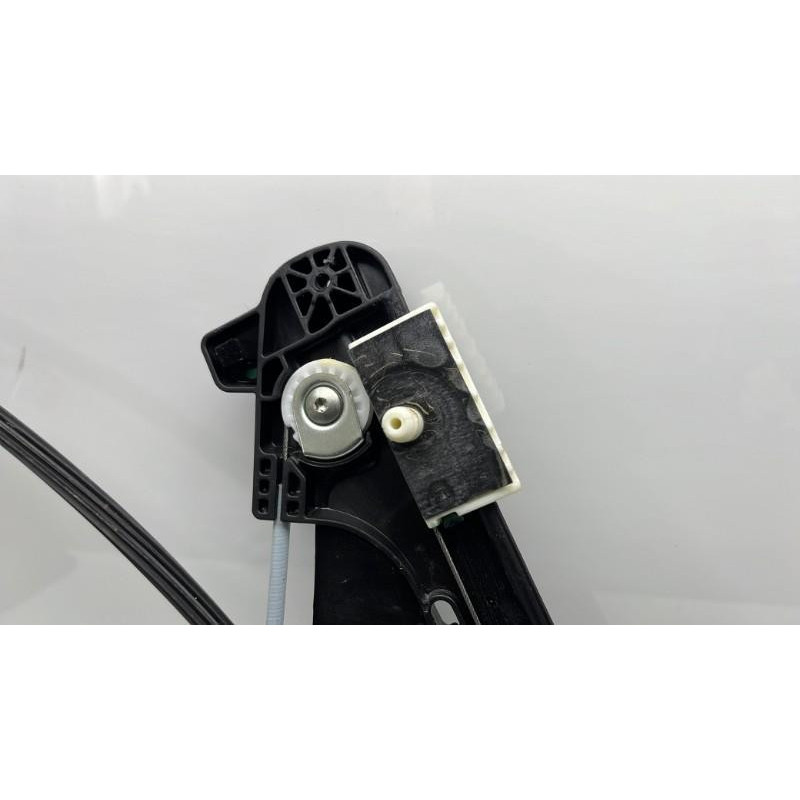 Leve vitre electrique avant droit PEUGEOT 3008 2 Photo n°1