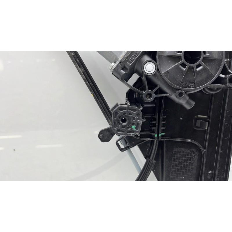 Leve vitre electrique avant droit PEUGEOT 3008 2 Photo n°17