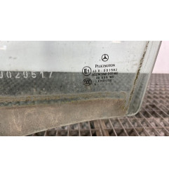 Vitre avant gauche MERCEDES CLASSE B 245 Photo n°1