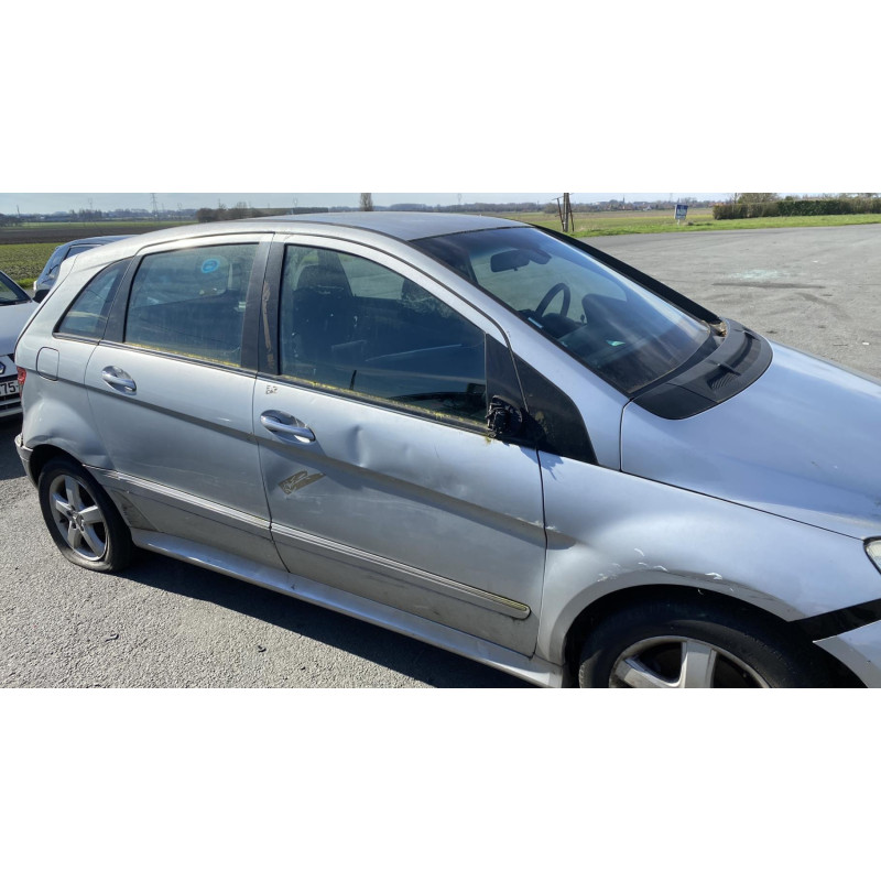 Vitre avant gauche MERCEDES CLASSE B 245 Photo n°13