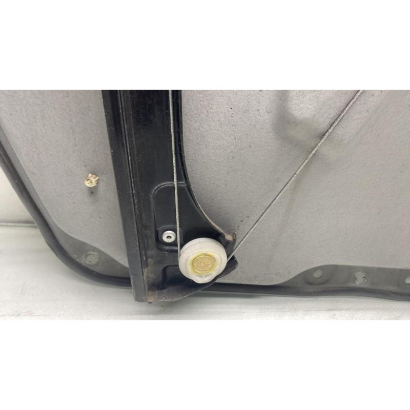 Leve vitre electrique avant droit MERCEDES CLASSE B 245 Photo n°6