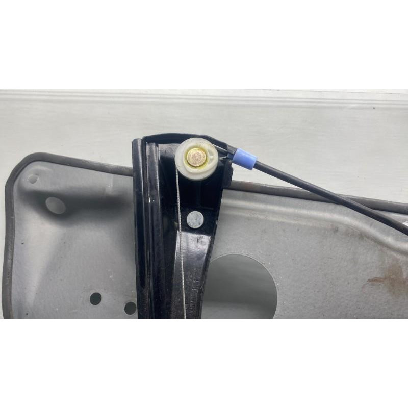 Leve vitre electrique avant droit MERCEDES CLASSE B 245 Photo n°8