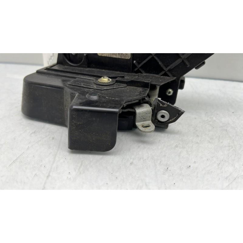 Serrure avant droit FORD FOCUS 2 Photo n°7