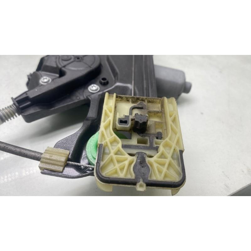 Leve vitre electrique avant gauche FORD C-MAX 2 Photo n°8