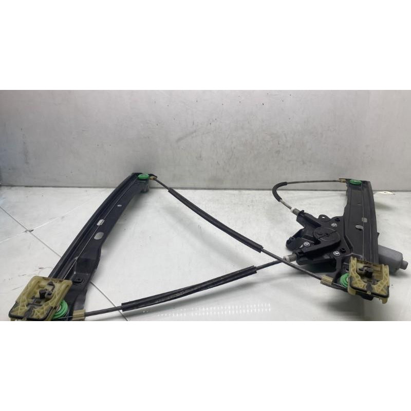 Leve vitre electrique avant gauche FORD C-MAX 2 Photo n°10