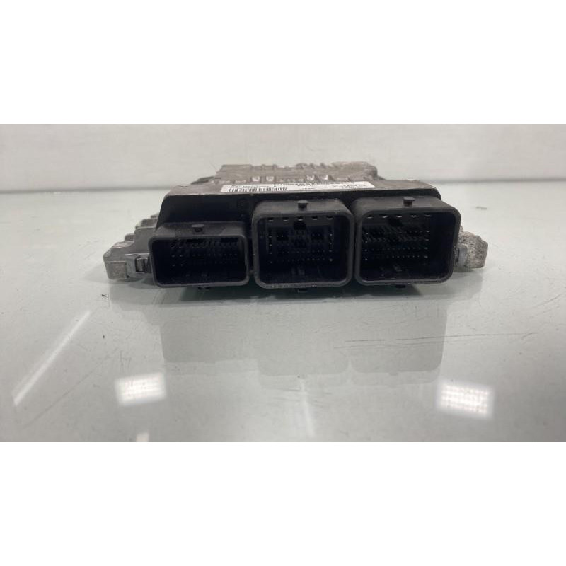 Calculateur moteur FORD C-MAX 2 Photo n°1