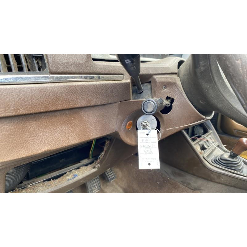 Interrupteur de leve vitre avant droit PEUGEOT 604 Photo n°5