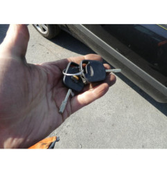 Leve vitre electrique avant gauche FORD FIESTA 4