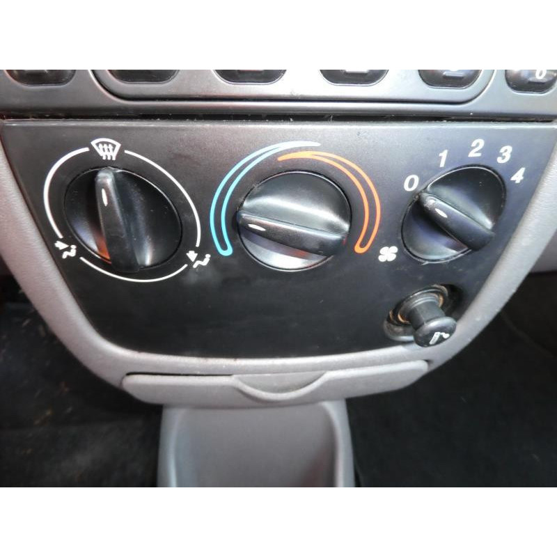 Leve vitre electrique avant gauche FORD FIESTA 4 Photo n°16