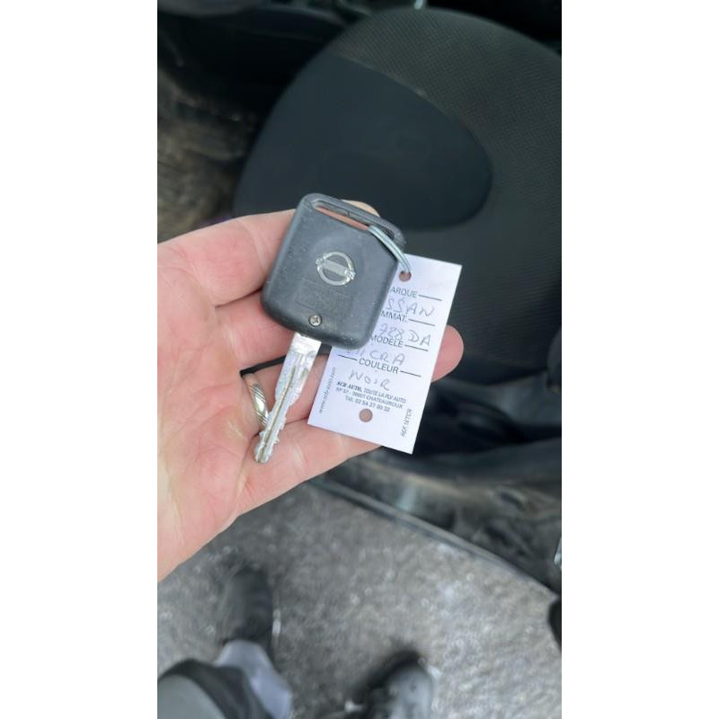 Feu arriere stop central NISSAN MICRA 3 Photo n°5