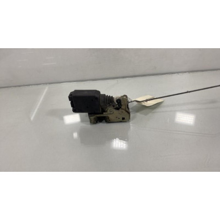 Serrure avant droit PEUGEOT 405