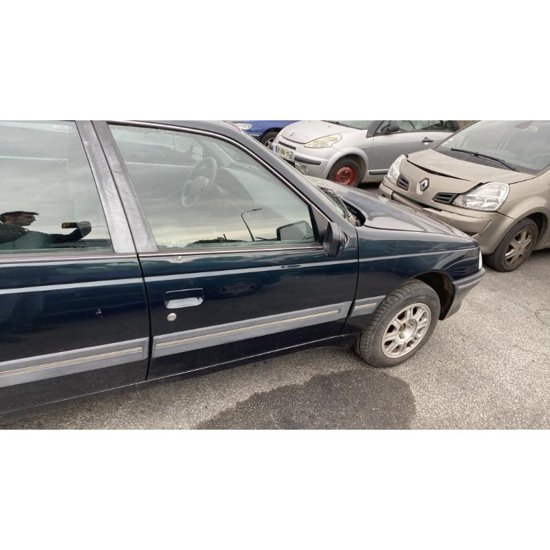 Serrure avant droit PEUGEOT 405 Photo n°18