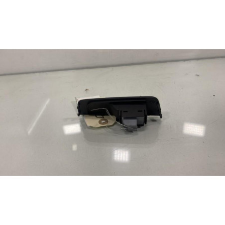 Interrupteur de leve vitre arriere droit AUDI A1 1