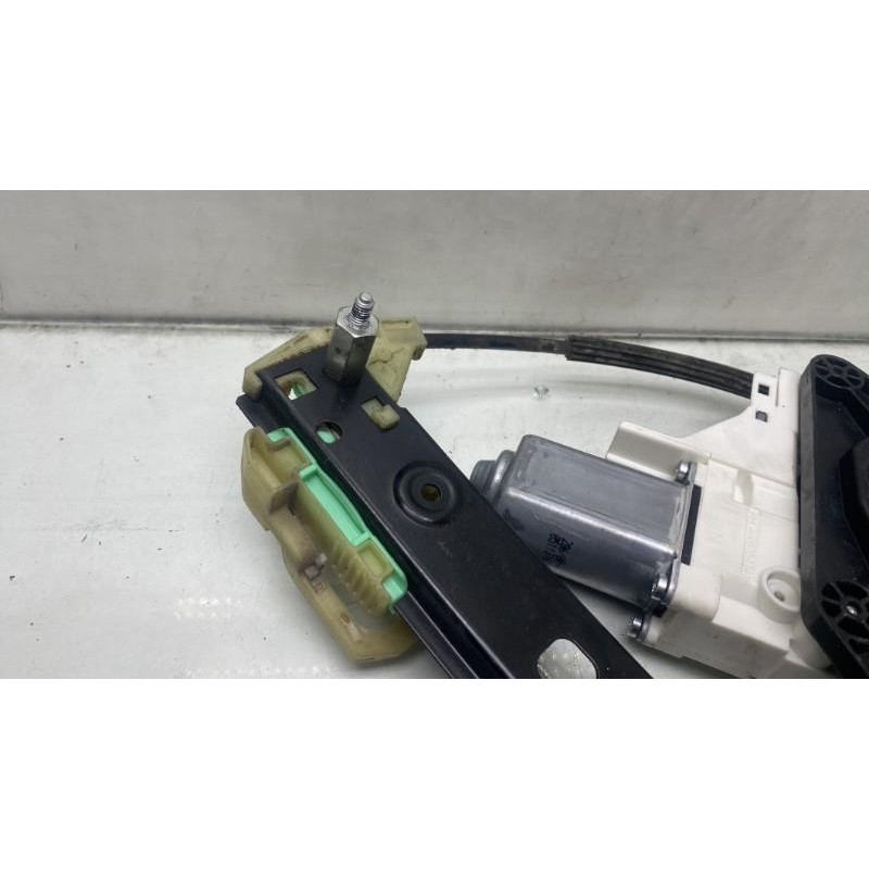 Leve vitre electrique avant gauche AUDI A1 1 Photo n°13