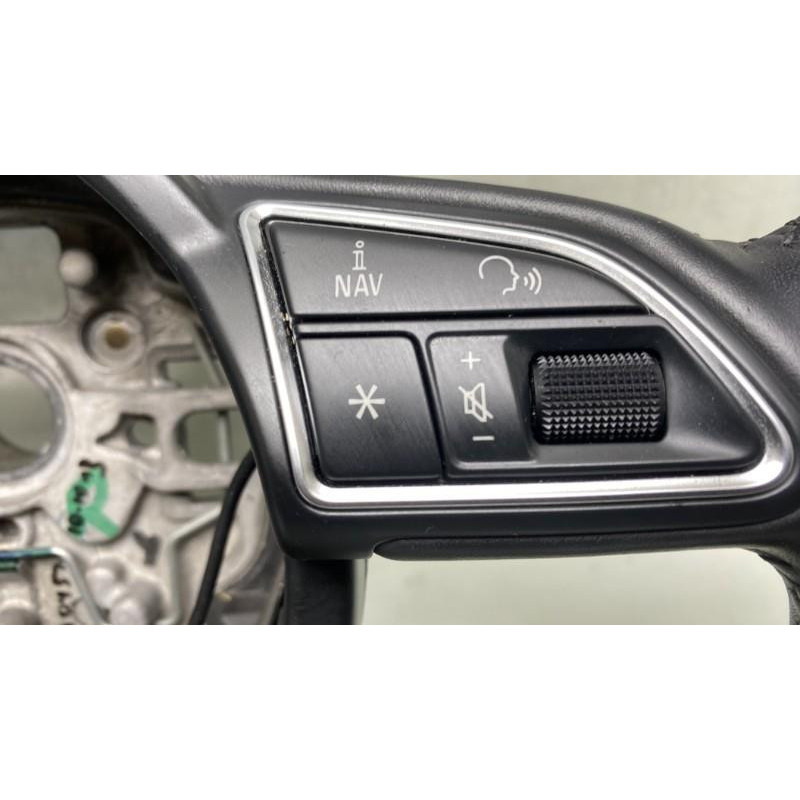 Volant AUDI A1 1 Photo n°4