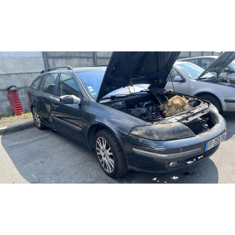 Feu arriere principal droit (feux) RENAULT LAGUNA 2 Photo n°11