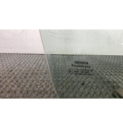 Vitre avant droit TOYOTA YARIS 3