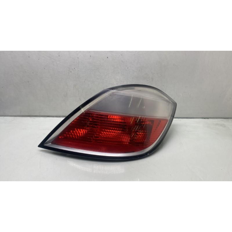 Feu arriere principal droit (feux) OPEL ASTRA H Photo n°4