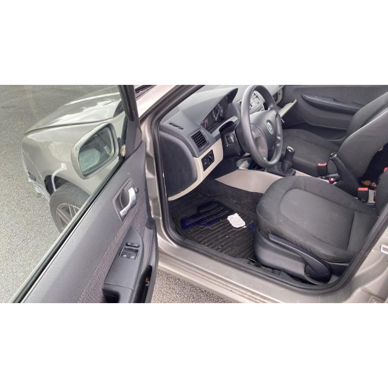 Fermeture de capot SKODA FABIA 1 Photo n°11