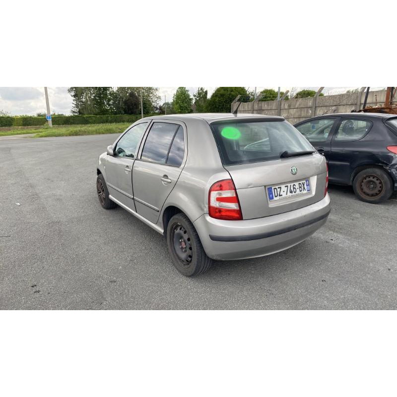 Pare choc arriere SKODA FABIA 1 Photo n°8