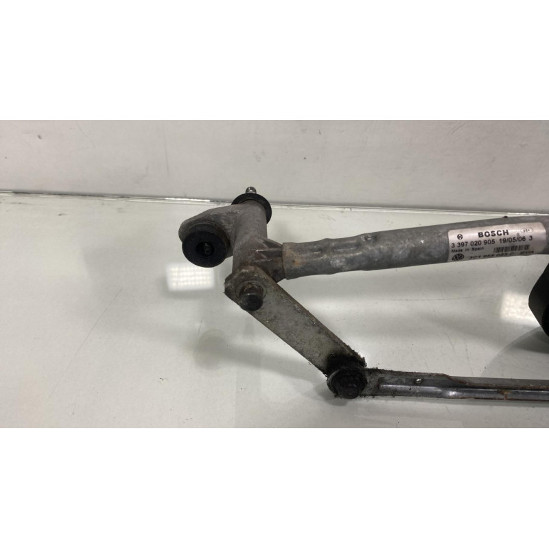 Moteur essuie glace avant VOLKSWAGEN PASSAT 5 Photo n°4