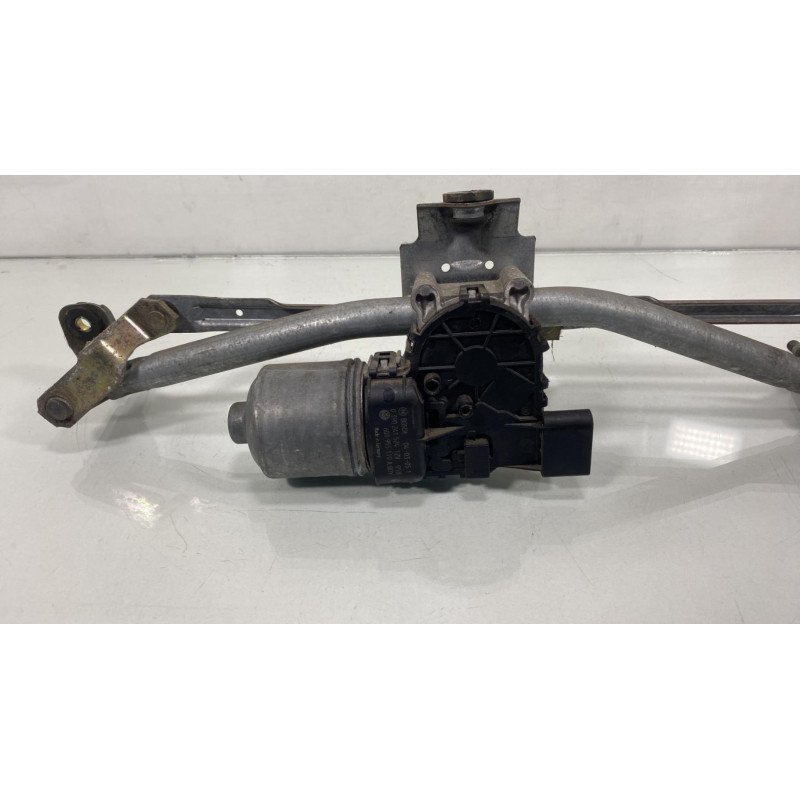 Moteur essuie glace avant VOLKSWAGEN POLO 4 Photo n°2