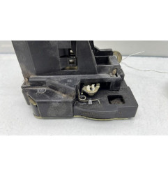 Serrure avant droit RENAULT SCENIC 1