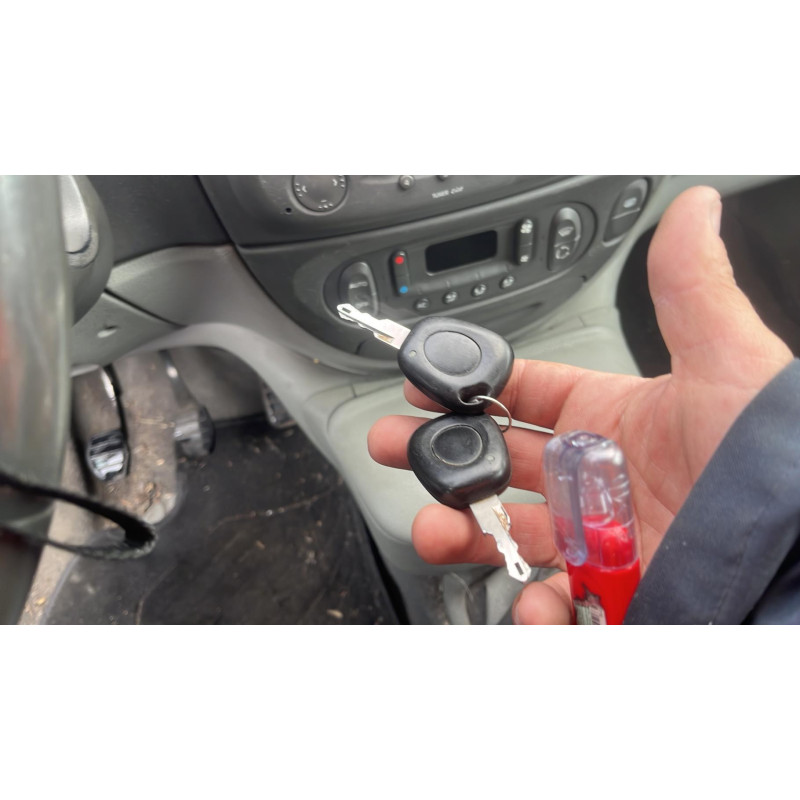 Serrure avant droit RENAULT SCENIC 1 Photo n°20