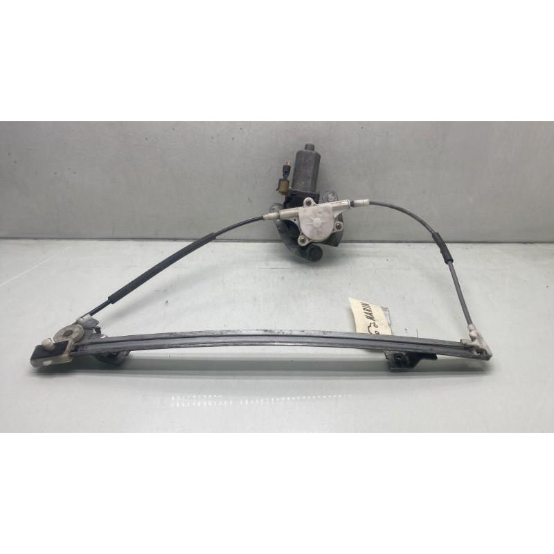 Leve vitre electrique avant droit RENAULT MEGANE 1 Photo n°7