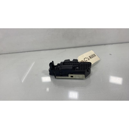 Serrure de coffre PEUGEOT 208 1