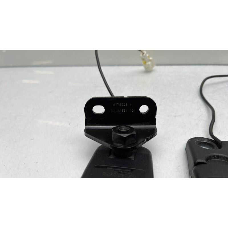 Attache ceinture arriere droit PEUGEOT RCZ Photo n°2