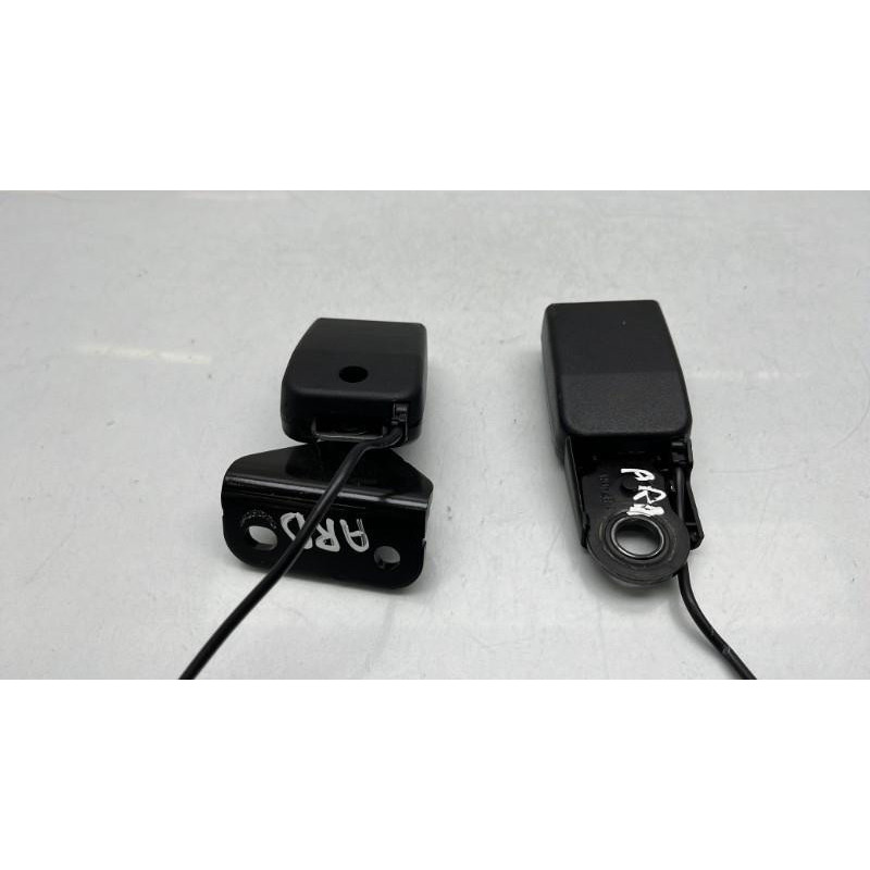 Attache ceinture arriere droit PEUGEOT RCZ Photo n°3