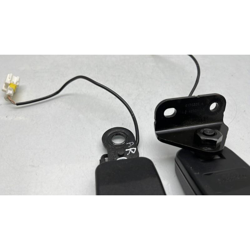 Attache ceinture arriere gauche PEUGEOT RCZ Photo n°8