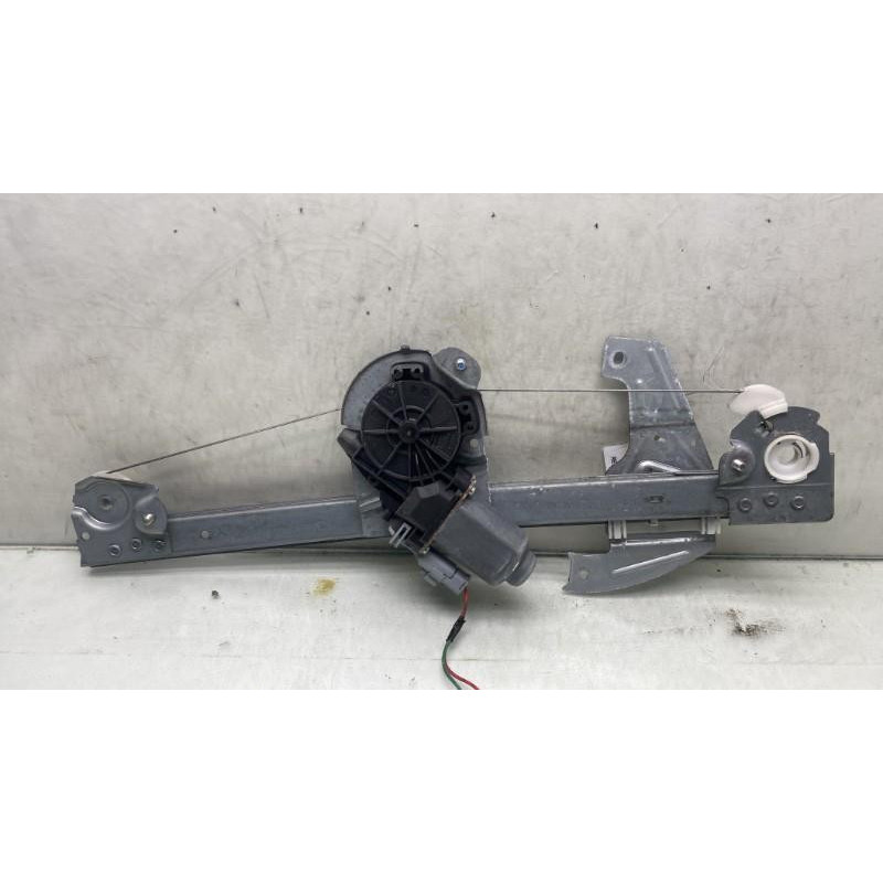 Leve vitre electrique avant gauche TOYOTA AYGO 1 Photo n°4