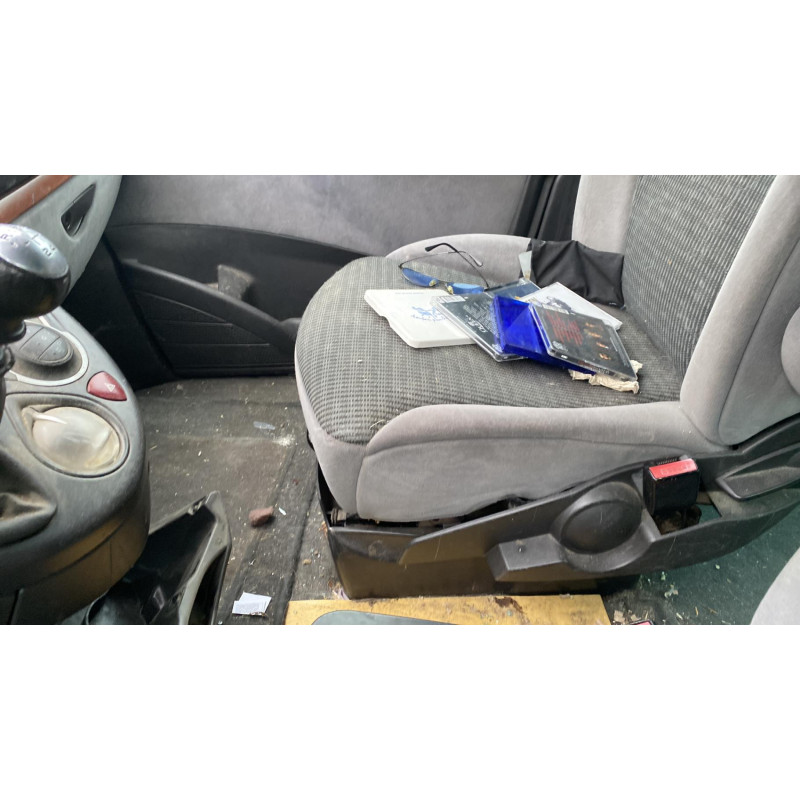 Retroviseur gauche CITROEN C8 Photo n°13