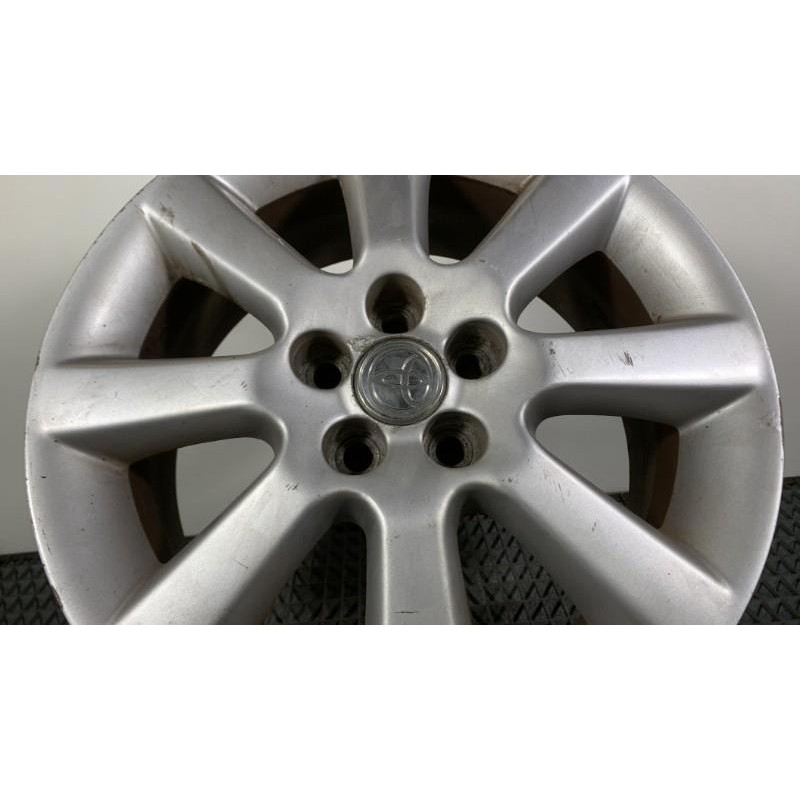 Jante TOYOTA AVENSIS 2 Photo n°2