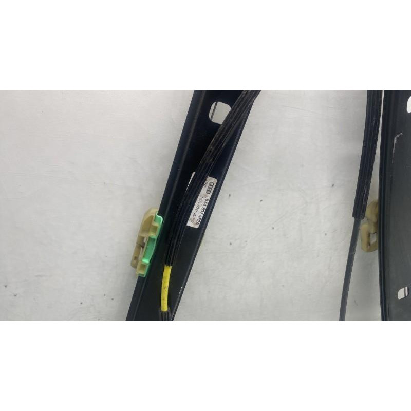 Leve vitre electrique avant droit AUDI A1 1 Photo n°1