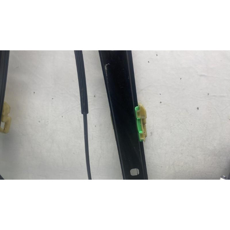 Leve vitre electrique avant droit AUDI A1 1 Photo n°3