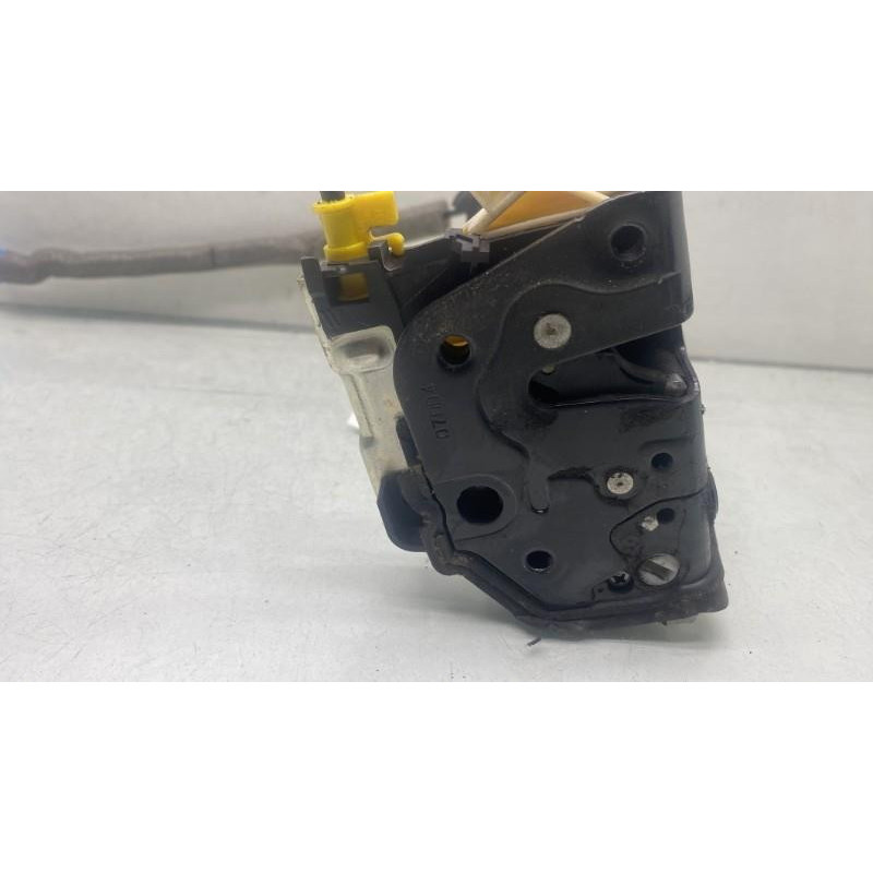 Serrure arriere droit AUDI A1 1 Photo n°5