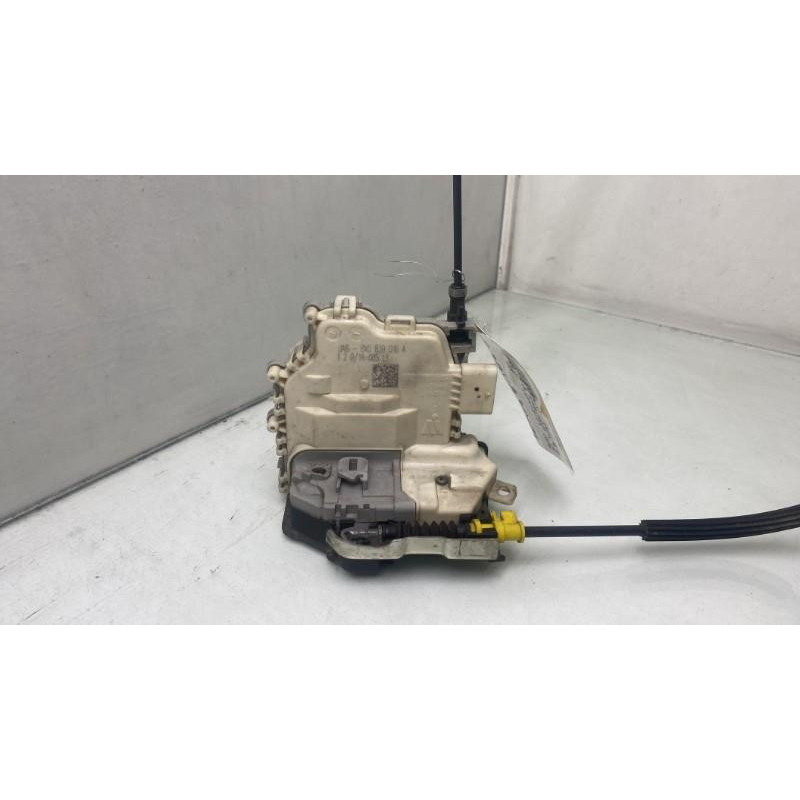Serrure arriere droit AUDI A1 1 Photo n°6